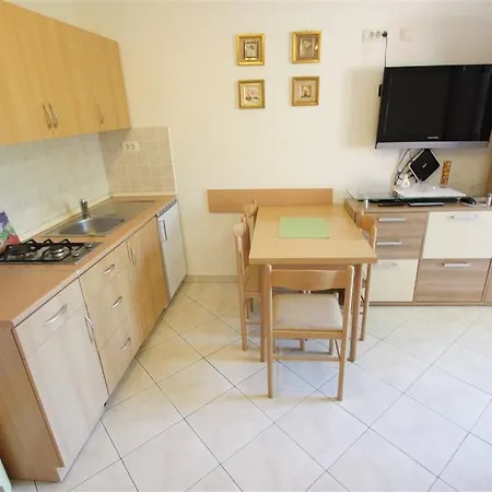 Апартаменты One-bedroom Crikvenica 47 *